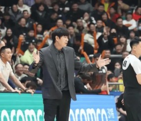 大发官方-淘汰浙江邱彪场边采访！强调国内球员敢于承担，赞陈林坚地位提升