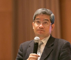 这一次，老少恋的“残酷现实”，在69岁郎咸平身上体现的淋漓尽致