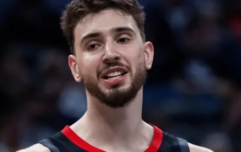 大发官方-火箭3小将让人绝望！申京谢泼德狂铁还防不住，阿门莽夫无脑冲！