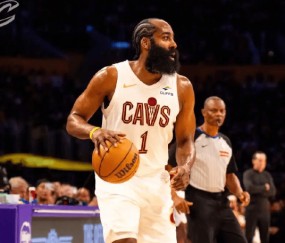 湖人14分大胜骑士东契奇创队史纪录！但真相是：两队都在“演”？