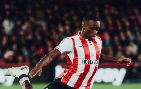 英媒：买右后卫，曼城想从布伦特福德签下卡约德